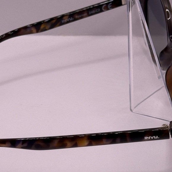 InvuTortoise Shell Sunglasses - Picture 5 of 5